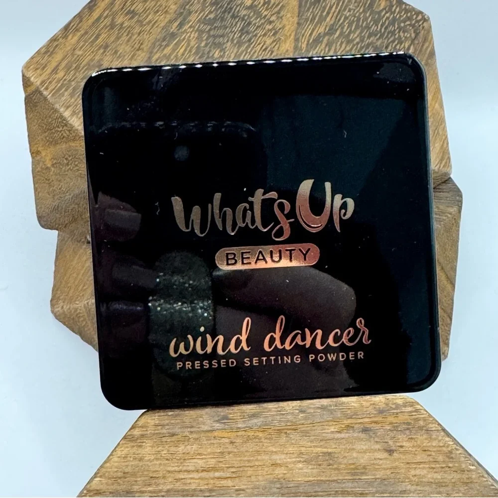 NEW What’s Up Beauty Wind dancer pressed setting powder LIGHT